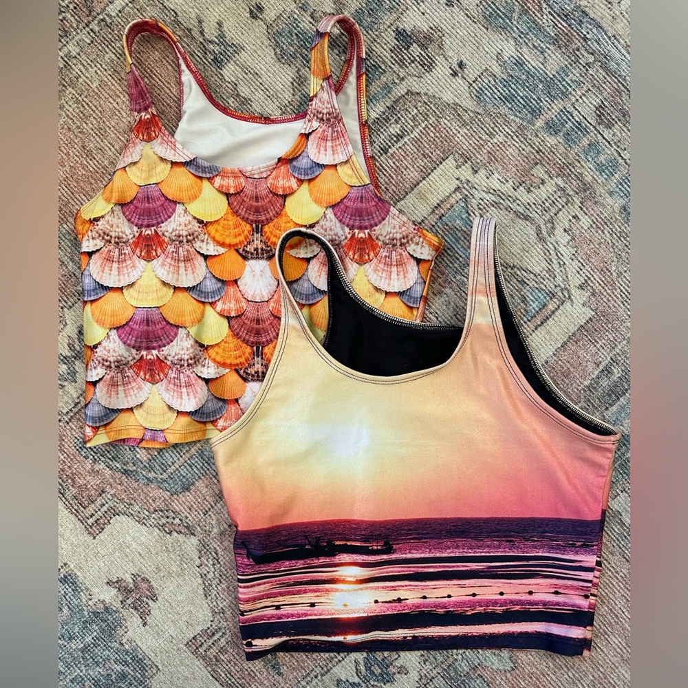 There’s Cropped Workout Tops (M)